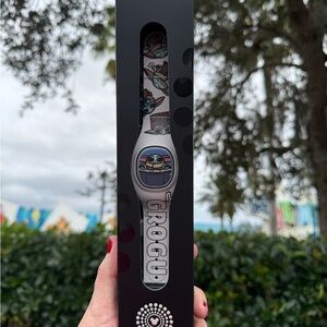 NEW Disney Magic Band Plus + Star Wars GROGU The Mandalorian UNLINKED W/ CABLE